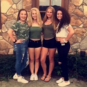 Meet your Posher, Georgia